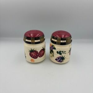 Oneida Ceramic Salt and Pepper Shakers Fruit Berry Plaid Country Farmhouse Set